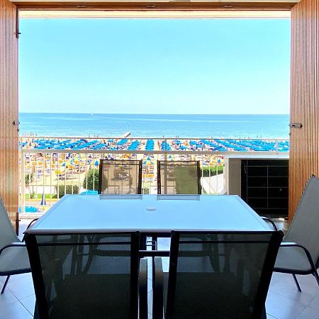 Appartamento Fronte mare stupenda terrazza Piramide Jesolo Lido Carraro Immobiliare Esterno foto