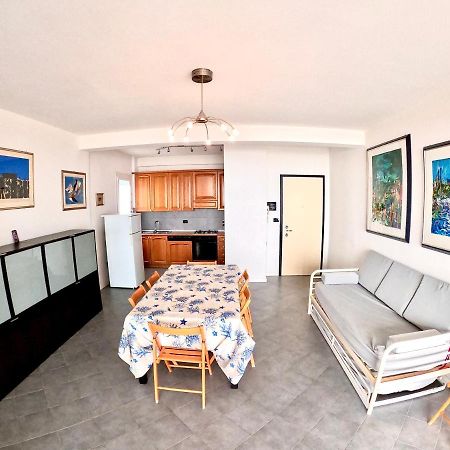 Appartamento Fronte mare stupenda terrazza Piramide Jesolo Lido Carraro Immobiliare Esterno foto